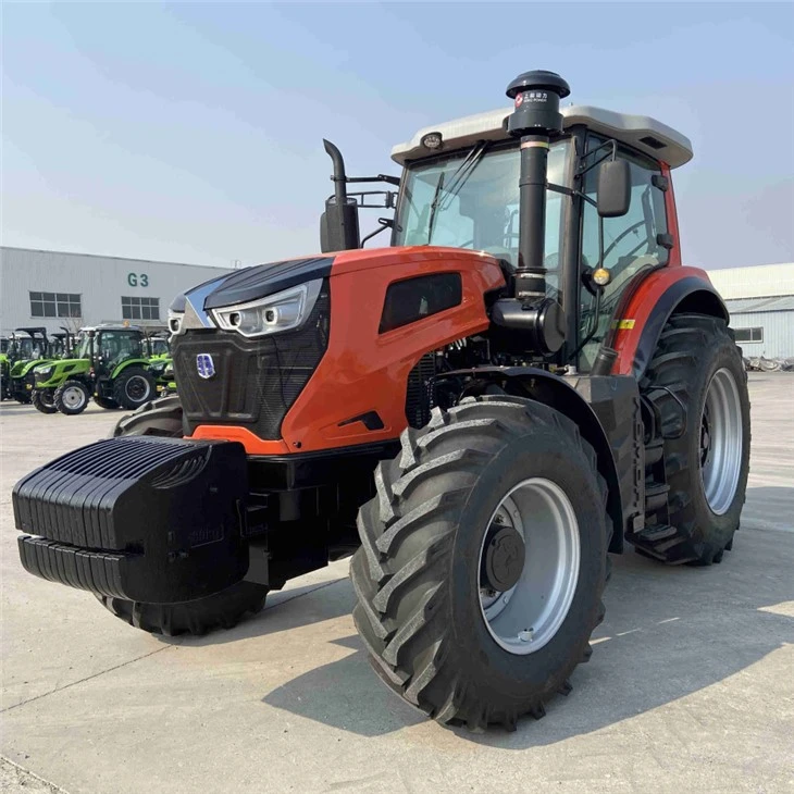 220 HORSE POWER 4 WHEEL DRIVE GEOMETRY BRAND TRACTOR 220 HORSE POWER 4 WHEEL DRIVE GEOMETRY BRAND TRACTOR