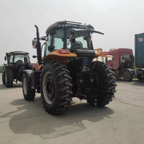 200HP Agriculture Tractor